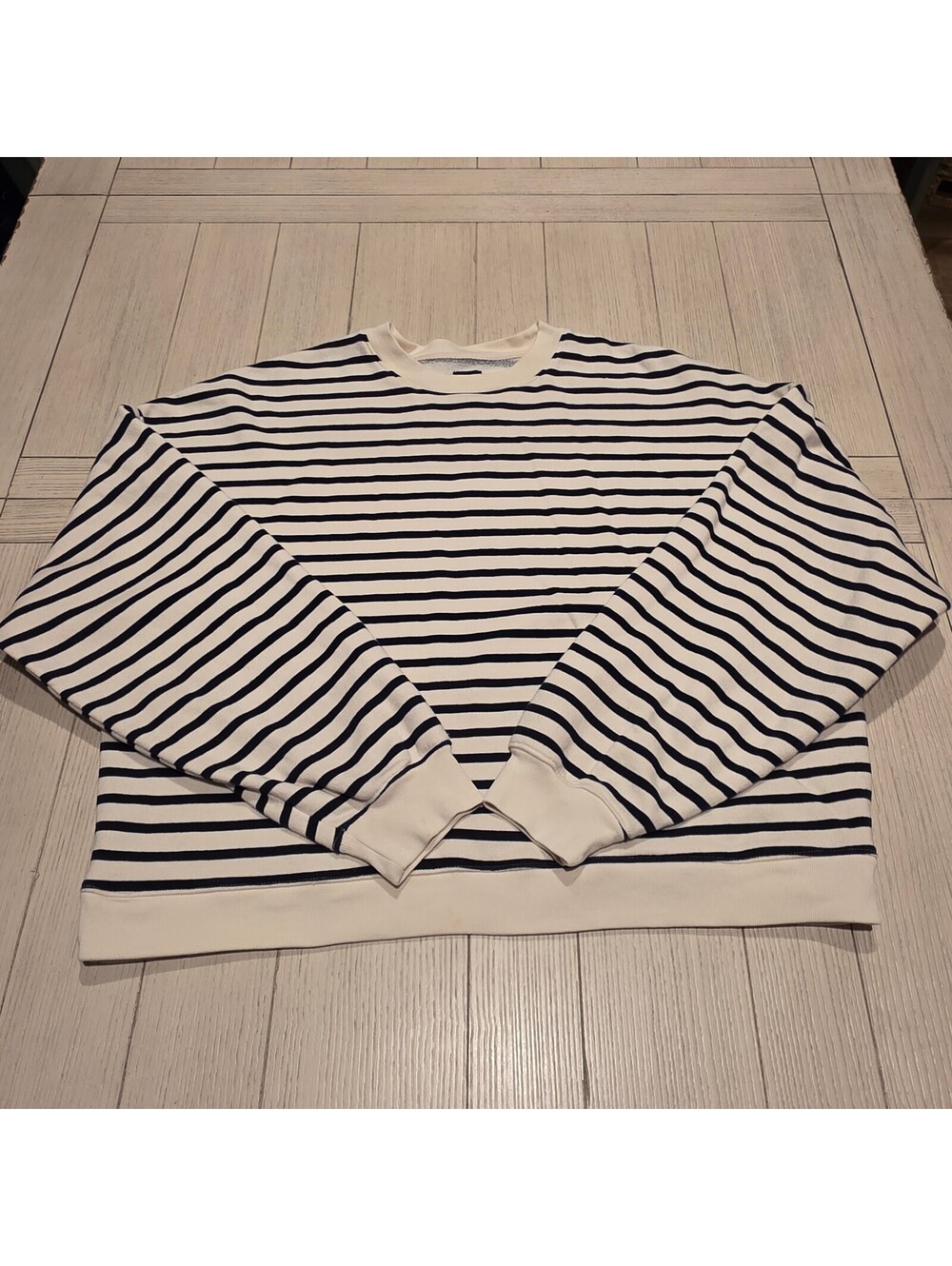 Gap Cream and Dark Navy Blue Striped Crewneck Sweatshirt pullover